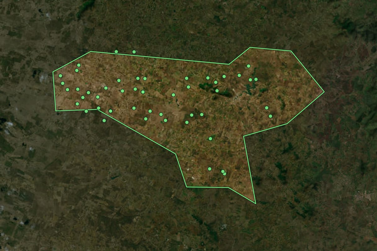 Imagem de satélite de Igaci (AL), com o contorno do município e a posição dos imóveis desta página.