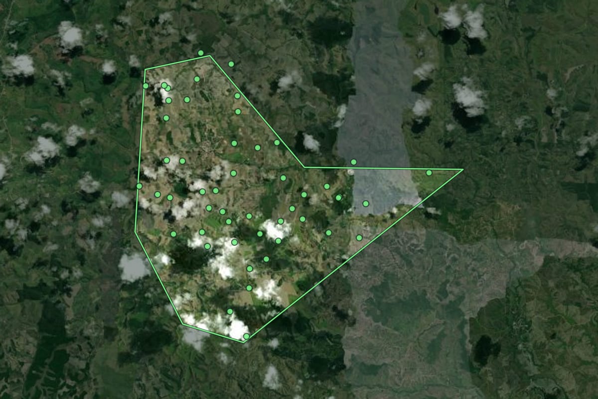 Imagem de satélite de Jundiá (AL), com o contorno do município e a posição dos imóveis desta página.