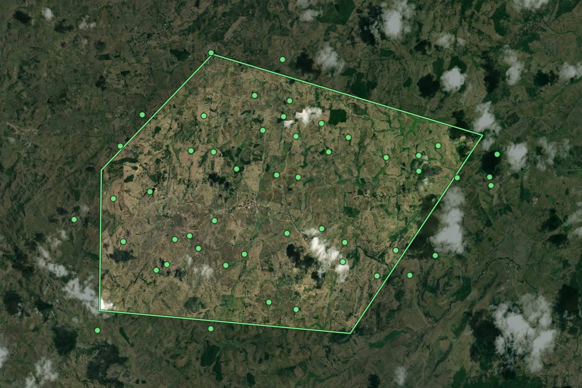Imagem de satélite de Pindoba (AL), com o contorno do município e a posição dos imóveis desta página.
