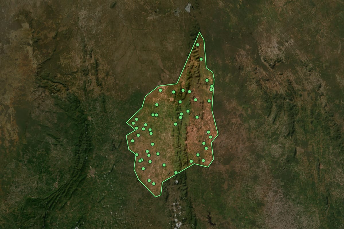 Imagem de satélite de Andorinha (BA), com o contorno do município e a posição dos imóveis desta página.