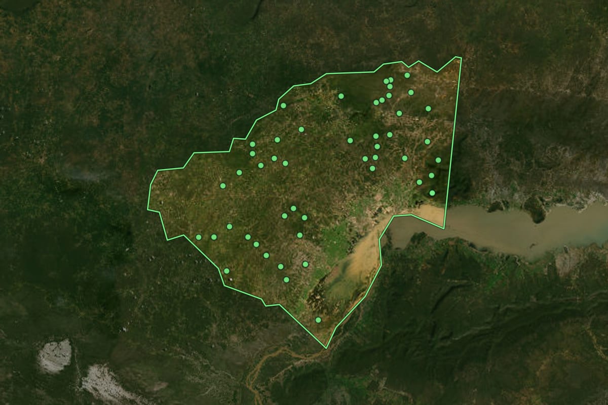 Imagem de satélite de Remanso (BA), com o contorno do município e a posição dos imóveis desta página.