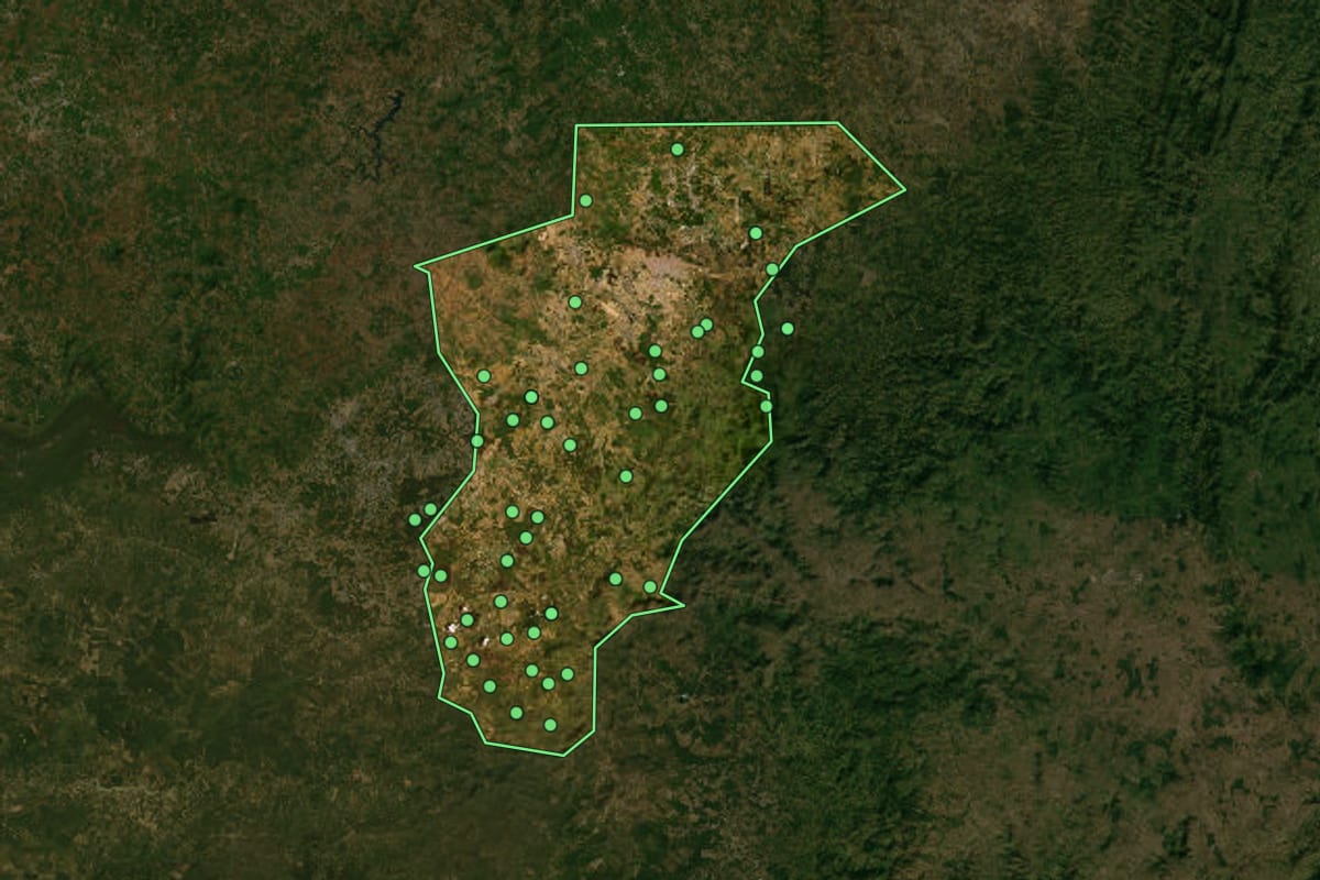 Imagem de satélite de Vitória da Conquista (BA), com o contorno do município e a posição dos imóveis desta página.