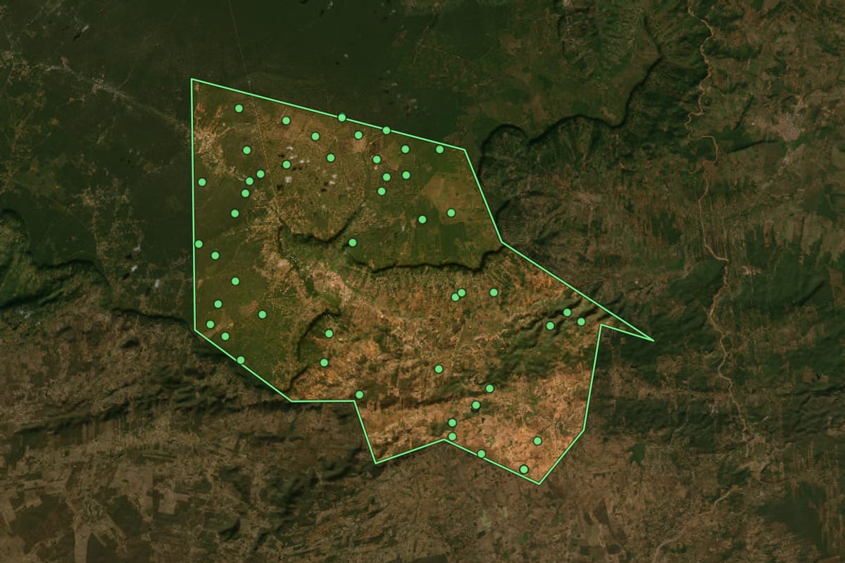 Imagem de satélite de Jardim (CE), com o contorno do município e a posição dos imóveis desta página.