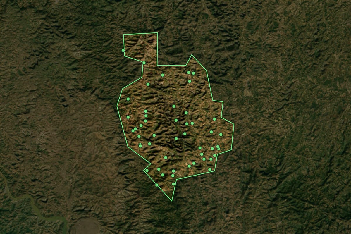 Imagem de satélite de Pancas (ES), com o contorno do município e a posição dos imóveis desta página.