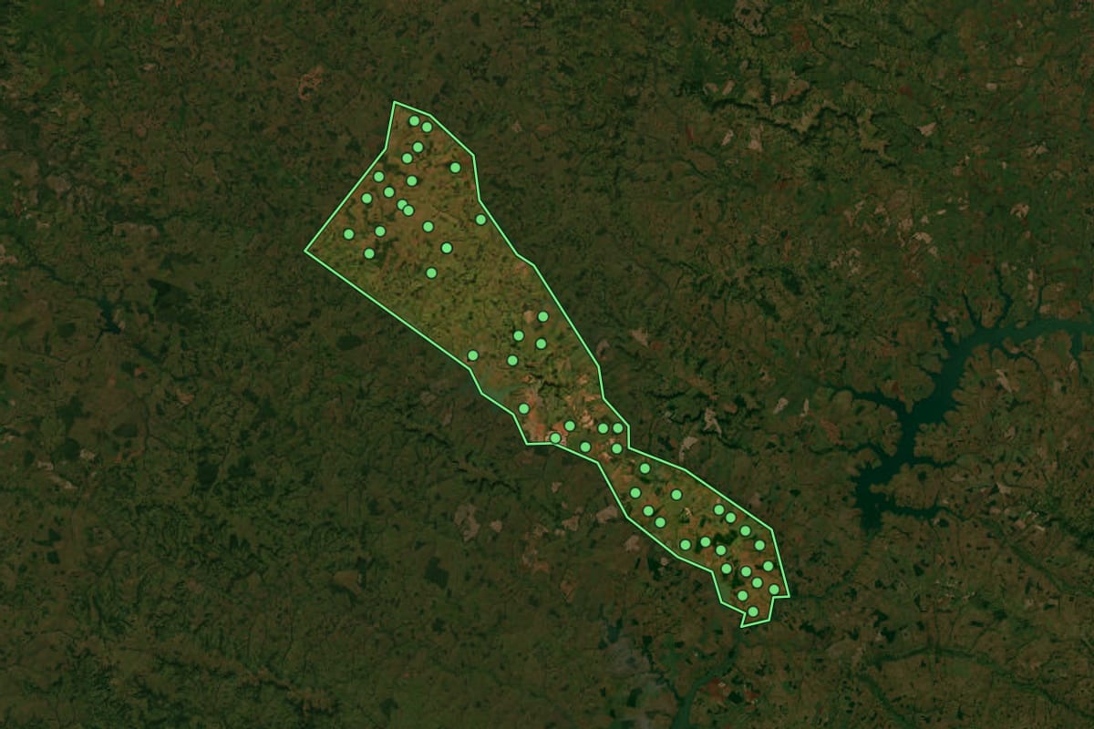 Imagem de satélite de Caçu (GO), com o contorno do município e a posição dos imóveis desta página.