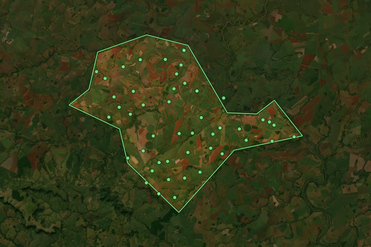 Imagem de satélite de Maurilândia (GO), com o contorno do município e a posição dos imóveis desta página.