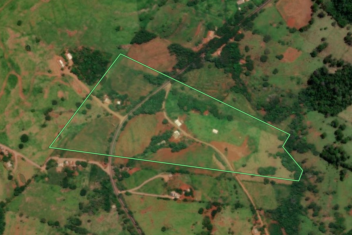 Imagem de satélite do imóvel rural em Altamira do Paraná (PR), com o contorno declarado no CAR desenhado por cima.
