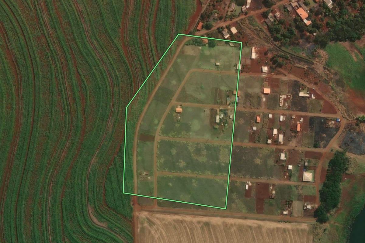 Imagem de satélite do imóvel rural em Alvorada do Sul (PR), com o contorno declarado no CAR desenhado por cima.