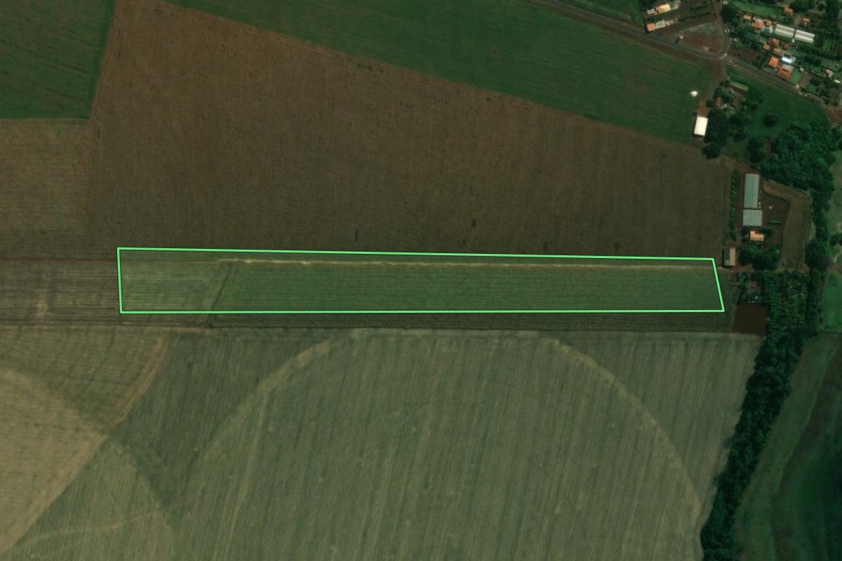 Imagem de satélite do imóvel rural em Alvorada do Sul (PR), com o contorno declarado no CAR desenhado por cima.