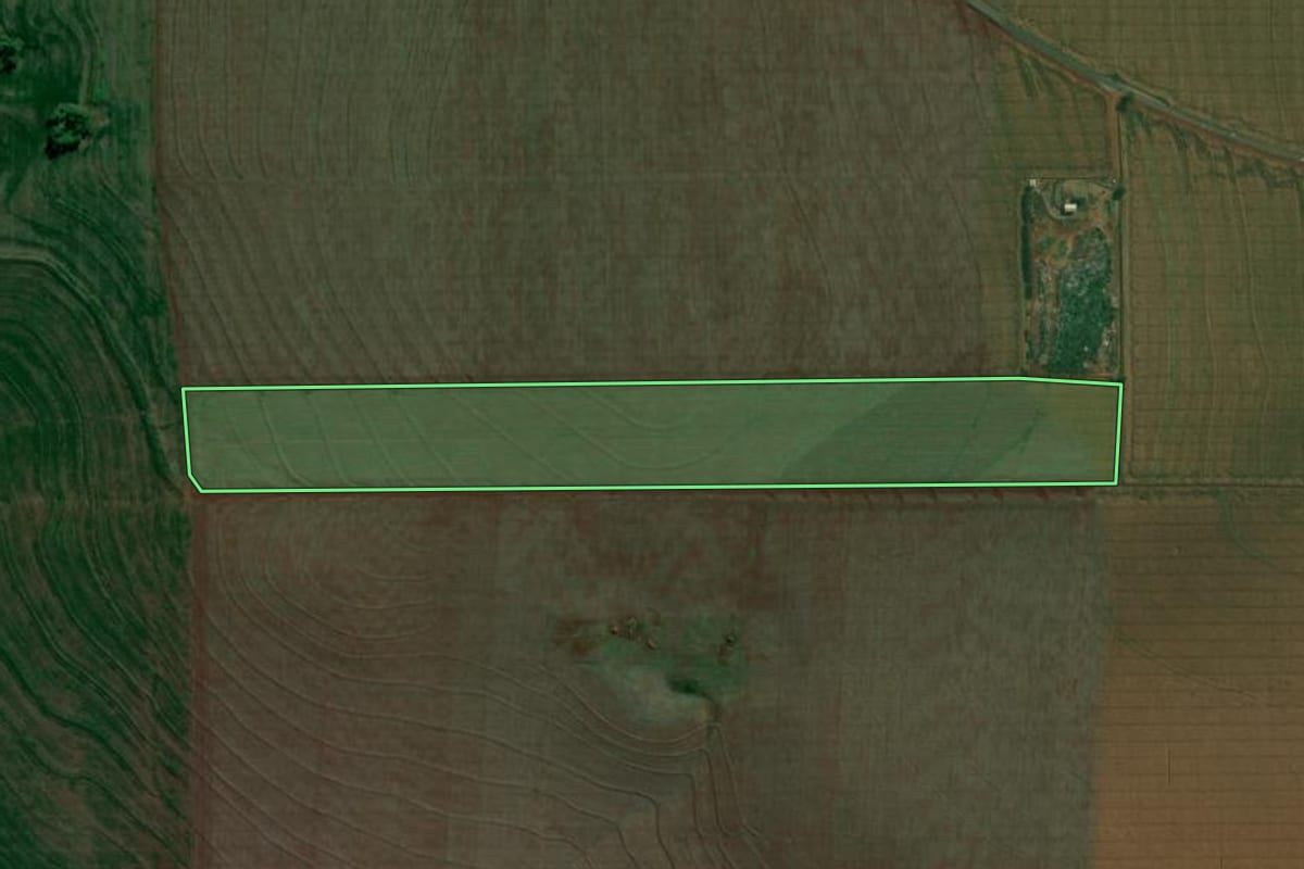 Imagem de satélite do imóvel rural em Alvorada do Sul (PR), com o contorno declarado no CAR desenhado por cima.