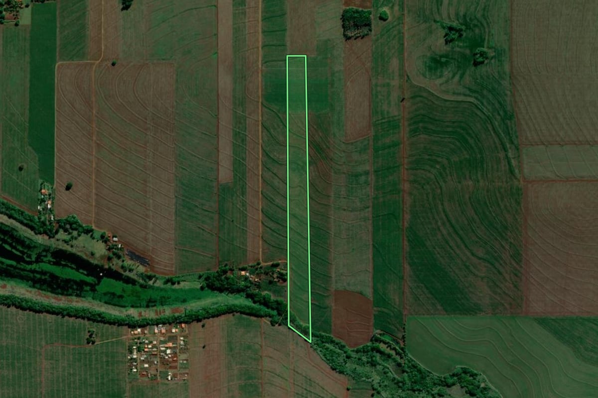 Imagem de satélite do imóvel rural em Alvorada do Sul (PR), com o contorno declarado no CAR desenhado por cima.