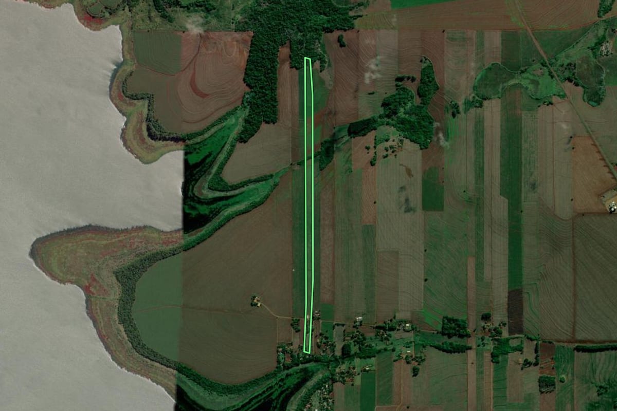 Imagem de satélite do imóvel rural em Alvorada do Sul (PR), com o contorno declarado no CAR desenhado por cima.