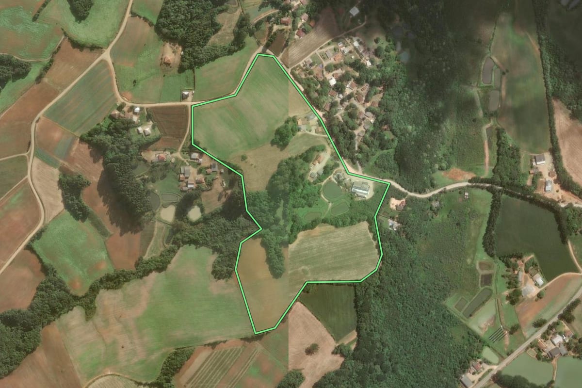 Imagem de satélite do imóvel rural em Araucária (PR), com o contorno declarado no CAR desenhado por cima.