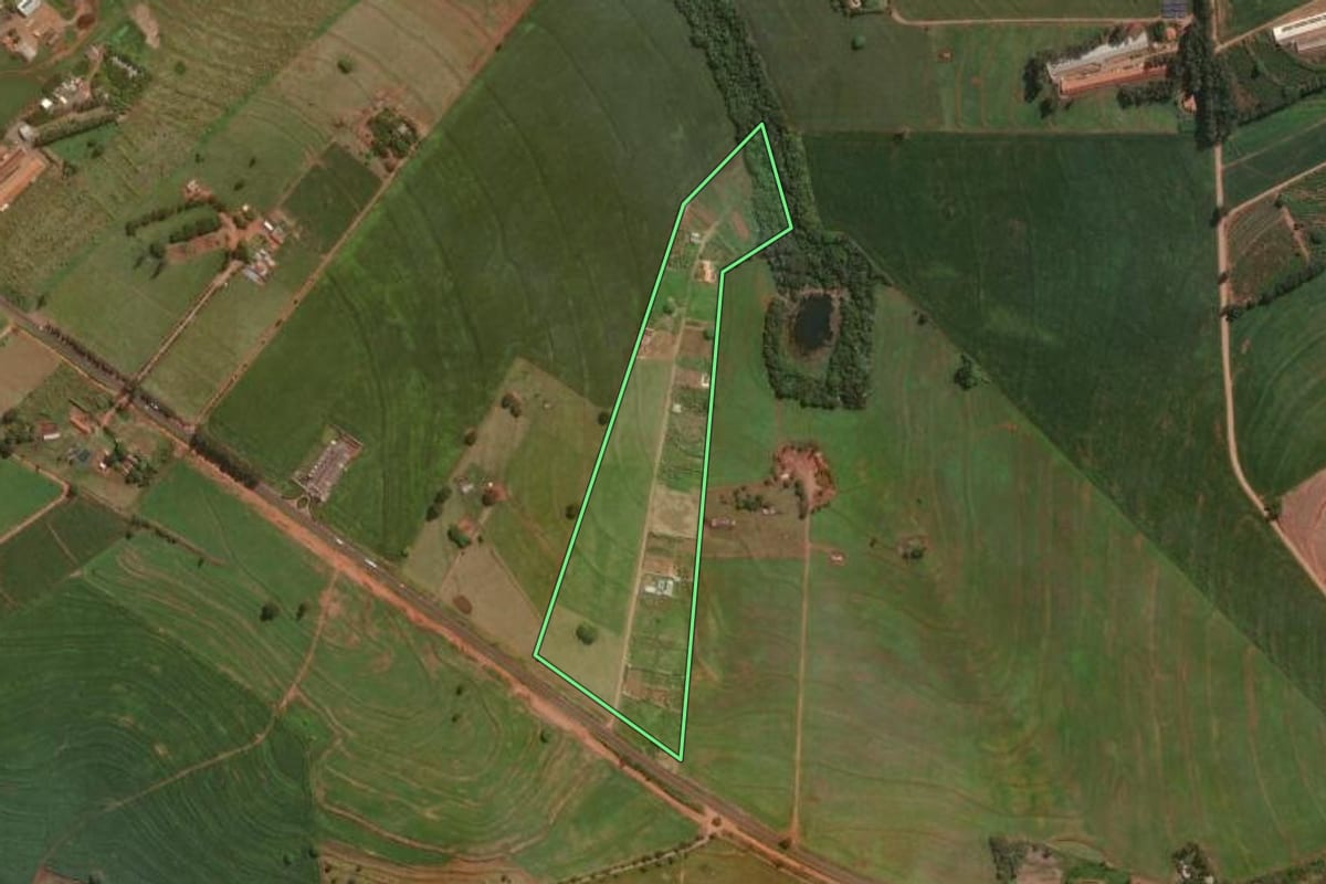 Imagem de satélite do imóvel rural em Astorga (PR), com o contorno declarado no CAR desenhado por cima.