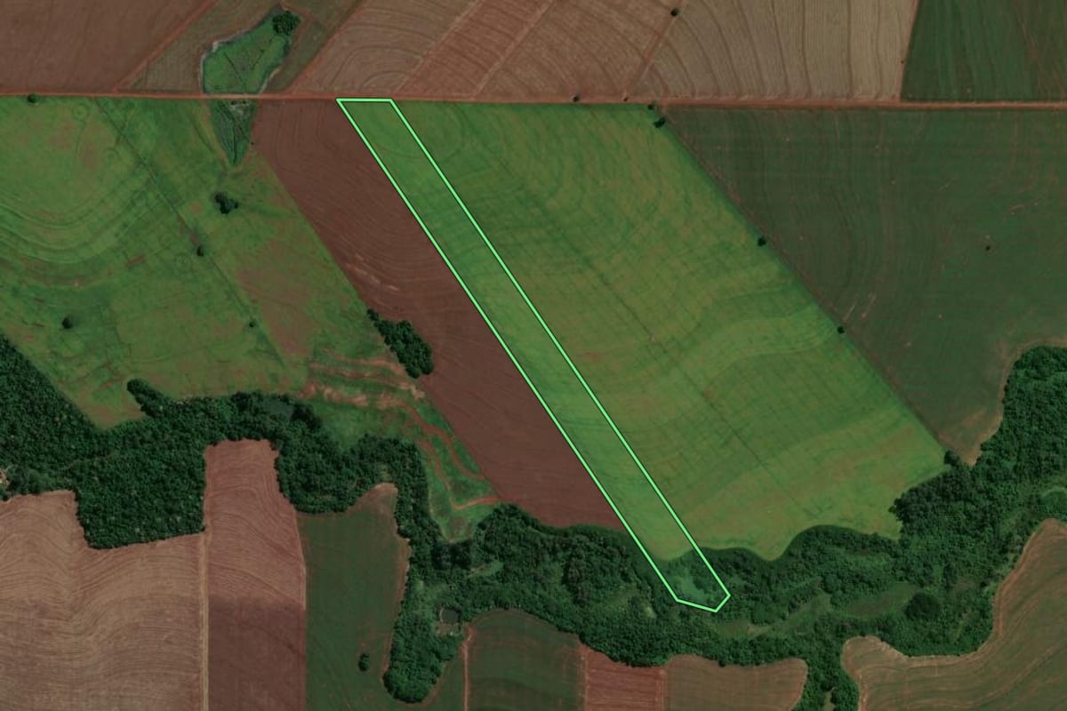 Imagem de satélite do imóvel rural em Atalaia (PR), com o contorno declarado no CAR desenhado por cima.