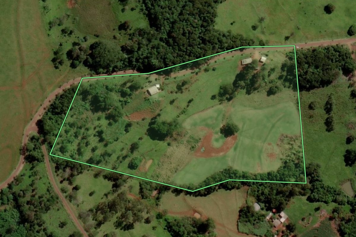 Imagem de satélite do imóvel rural em Boa Vista da Aparecida (PR), com o contorno declarado no CAR desenhado por cima.