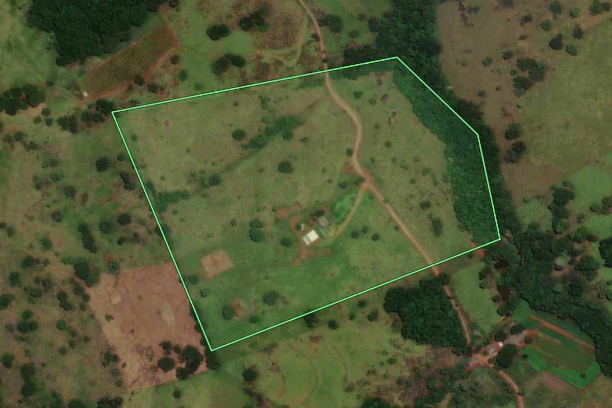 Imagem de satélite do imóvel rural em Boa Vista da Aparecida (PR), com o contorno declarado no CAR desenhado por cima.