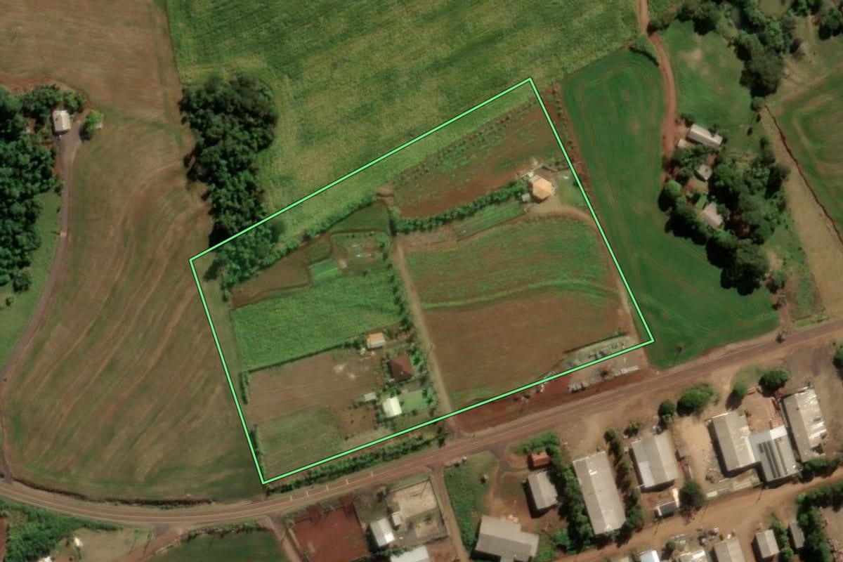 Imagem de satélite do imóvel rural em Boa Vista da Aparecida (PR), com o contorno declarado no CAR desenhado por cima.