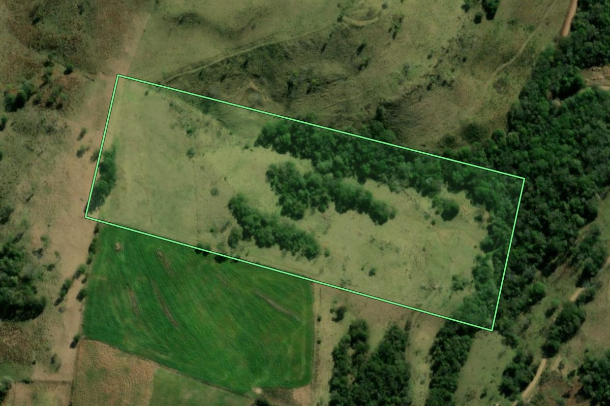 Imagem de satélite do imóvel rural em Bom Jesus do Sul (PR), com o contorno declarado no CAR desenhado por cima.