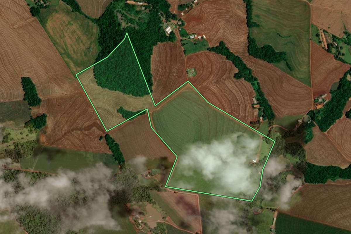 Imagem de satélite do imóvel rural em Capitão Leônidas Marques (PR), com o contorno declarado no CAR desenhado por cima.