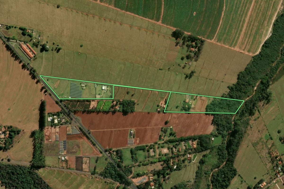 Imagem de satélite do imóvel rural em Cianorte (PR), com o contorno declarado no CAR desenhado por cima.