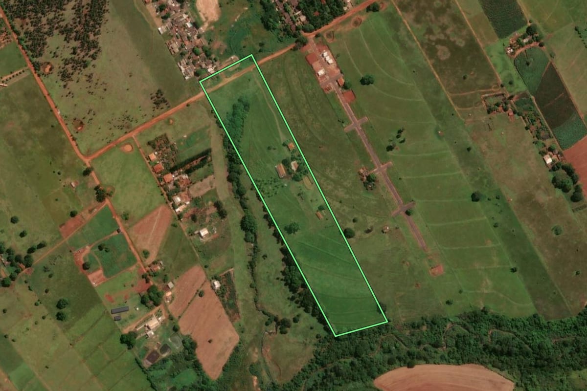 Imagem de satélite do imóvel rural em Colorado (PR), com o contorno declarado no CAR desenhado por cima.