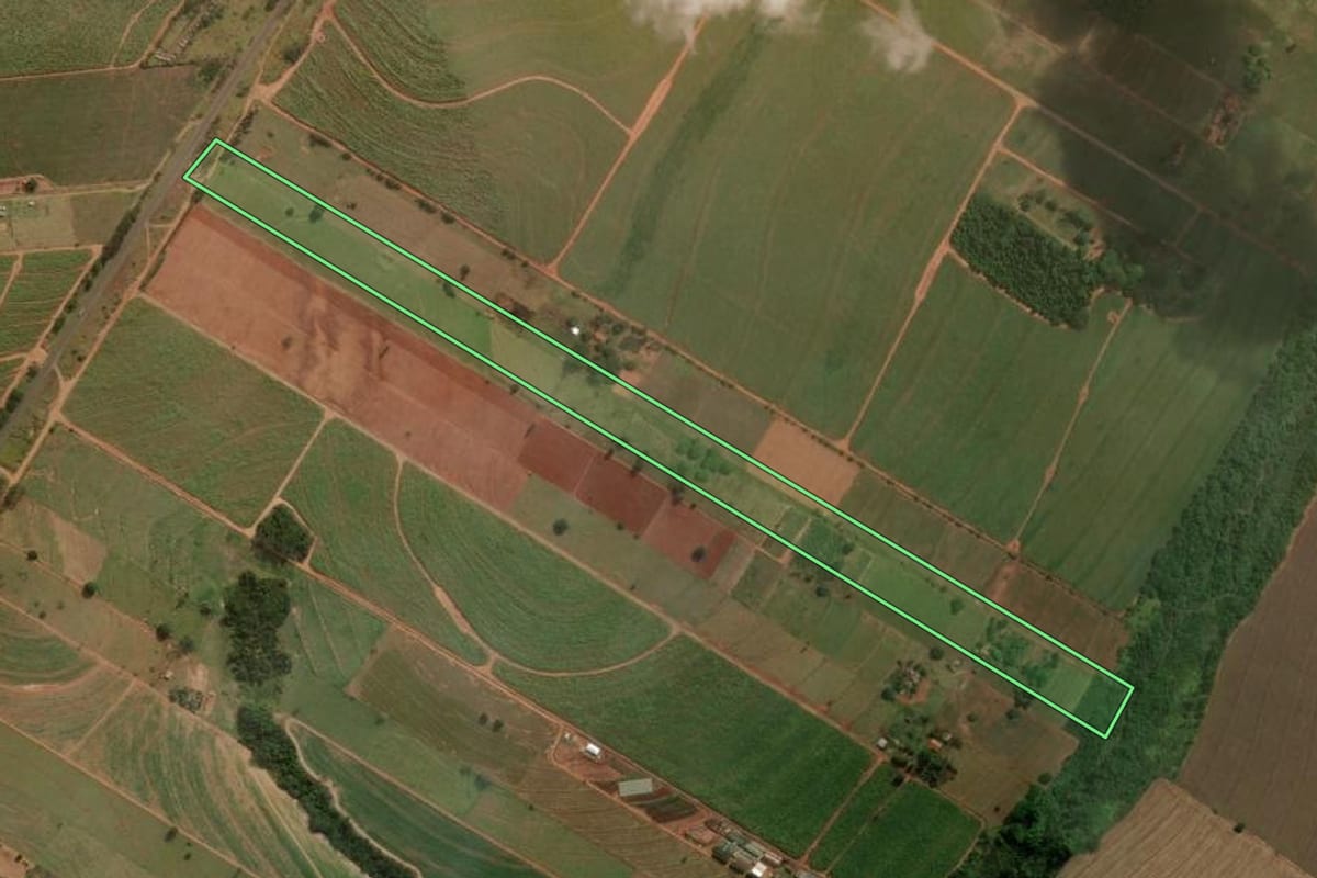 Imagem de satélite do imóvel rural em Colorado (PR), com o contorno declarado no CAR desenhado por cima.