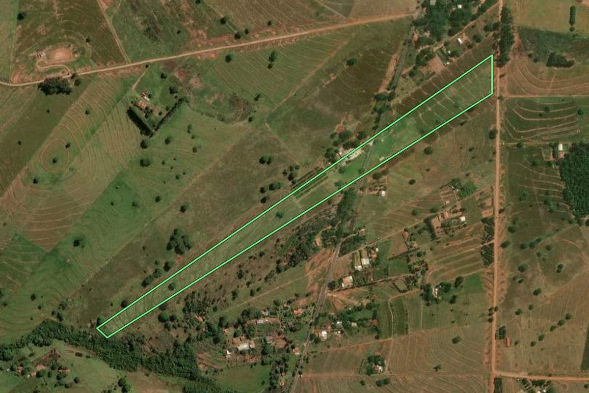 Imagem de satélite do imóvel rural em Douradina (PR), com o contorno declarado no CAR desenhado por cima.