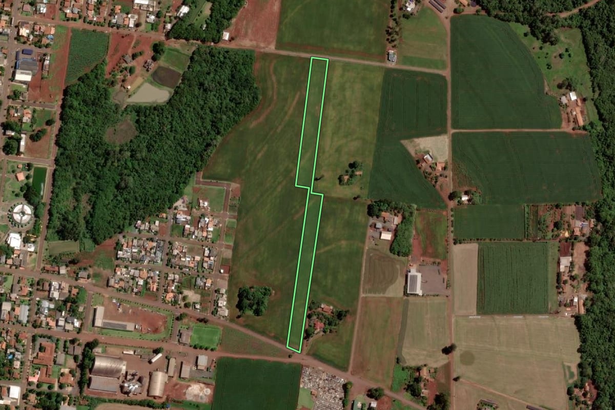 Imagem de satélite do imóvel rural em Entre Rios do Oeste (PR), com o contorno declarado no CAR desenhado por cima.