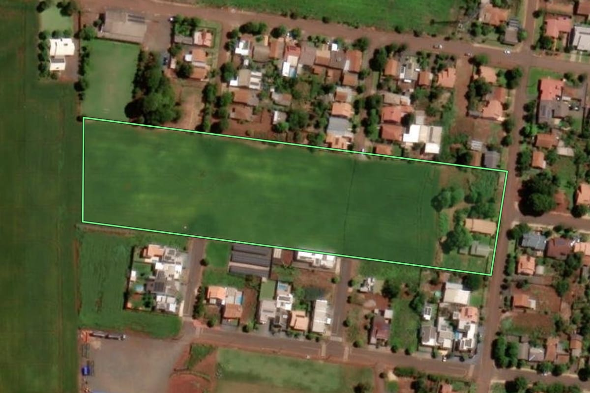 Imagem de satélite do imóvel rural em Entre Rios do Oeste (PR), com o contorno declarado no CAR desenhado por cima.