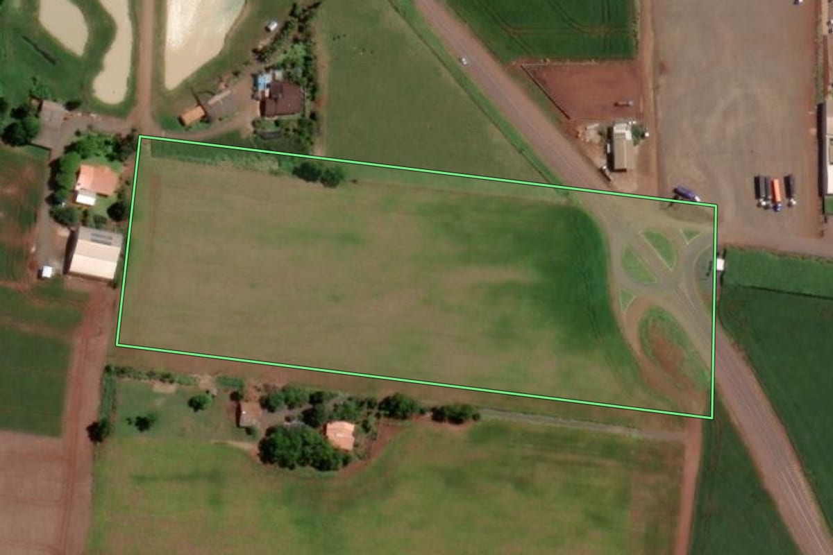 Imagem de satélite do imóvel rural em Entre Rios do Oeste (PR), com o contorno declarado no CAR desenhado por cima.