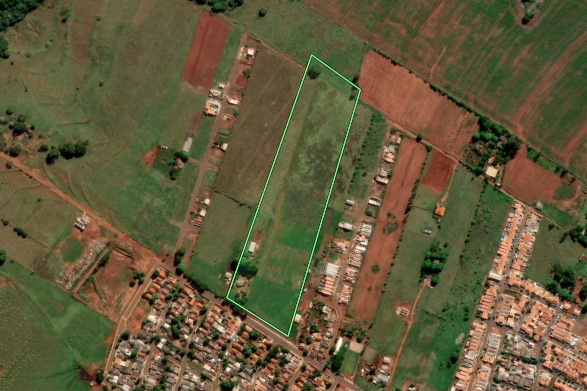 Imagem de satélite do imóvel rural em Florestópolis (PR), com o contorno declarado no CAR desenhado por cima.