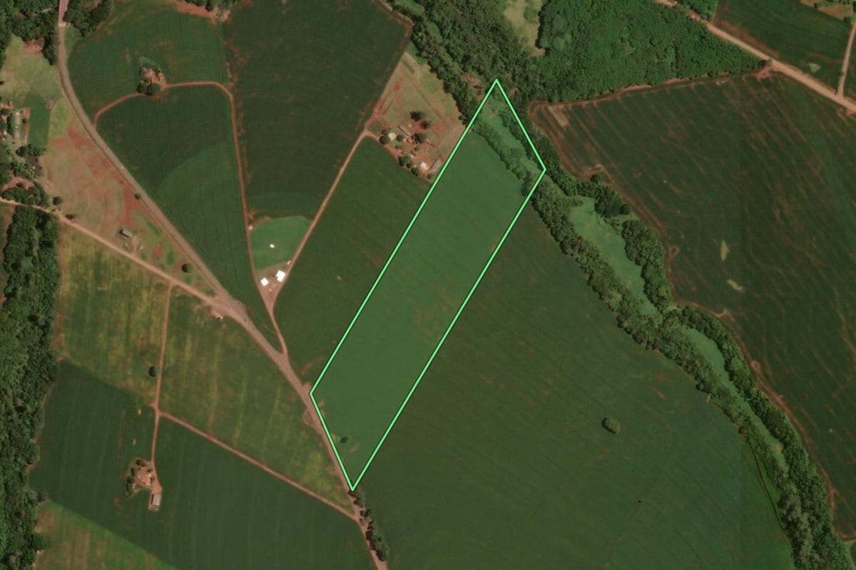 Imagem de satélite do imóvel rural em Goioerê (PR), com o contorno declarado no CAR desenhado por cima.