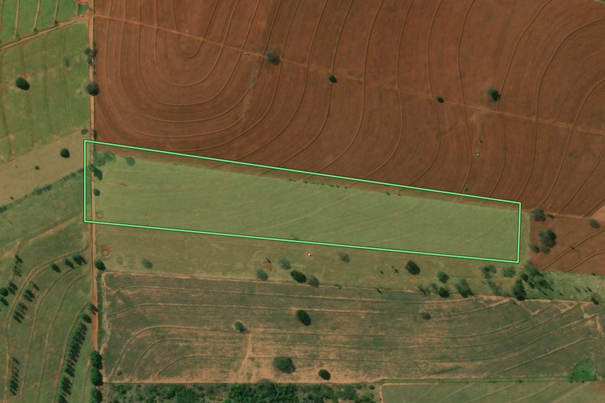Imagem de satélite do imóvel rural em Guairaçá (PR), com o contorno declarado no CAR desenhado por cima.