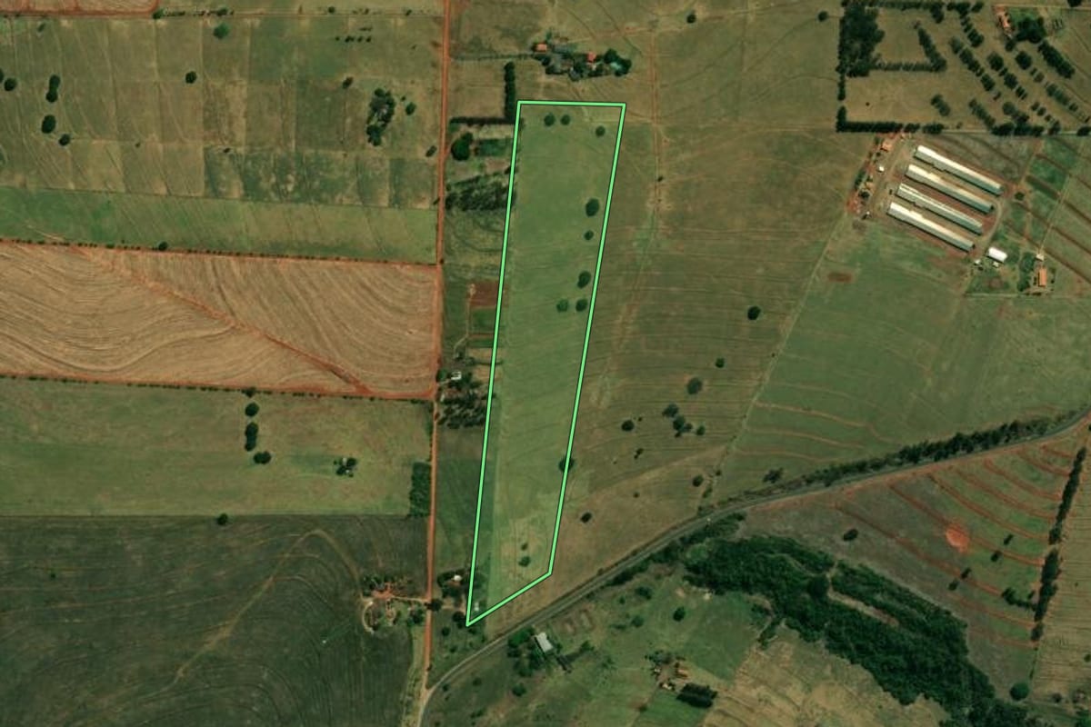 Imagem de satélite do imóvel rural em Guaraci (PR), com o contorno declarado no CAR desenhado por cima.
