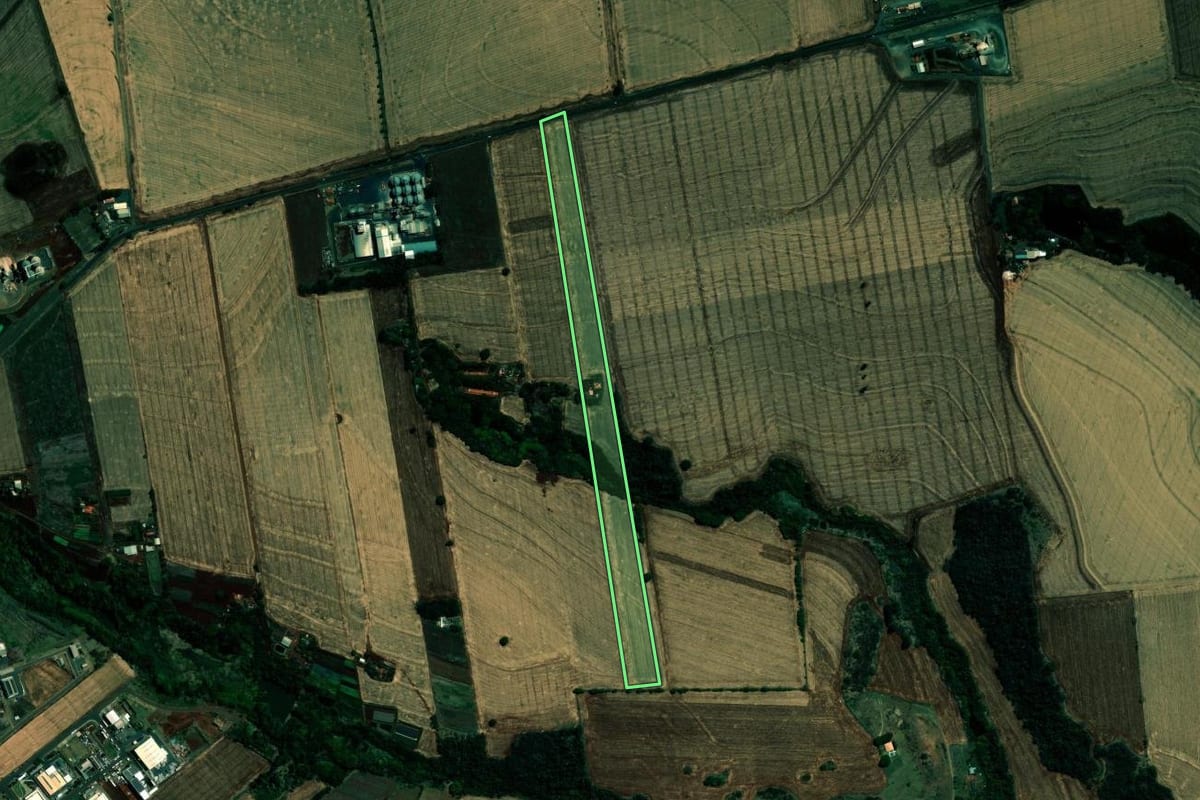 Imagem de satélite do imóvel rural em Ibiporã (PR), com o contorno declarado no CAR desenhado por cima.
