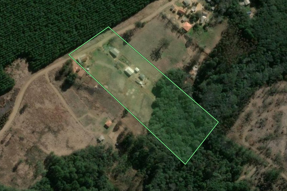 Imagem de satélite do imóvel rural em Imbaú (PR), com o contorno declarado no CAR desenhado por cima.