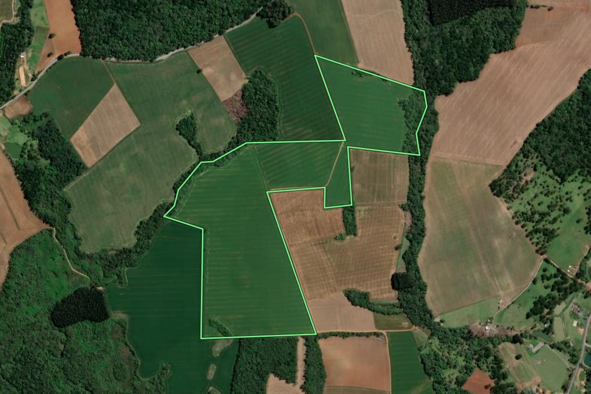 Imagem de satélite do imóvel rural em Imbituva (PR), com o contorno declarado no CAR desenhado por cima.