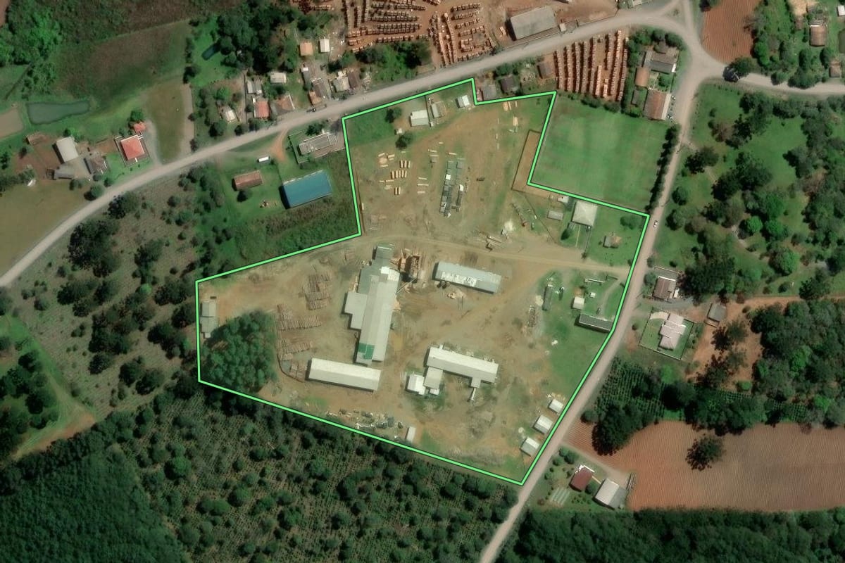 Imagem de satélite do imóvel rural em Imbituva (PR), com o contorno declarado no CAR desenhado por cima.
