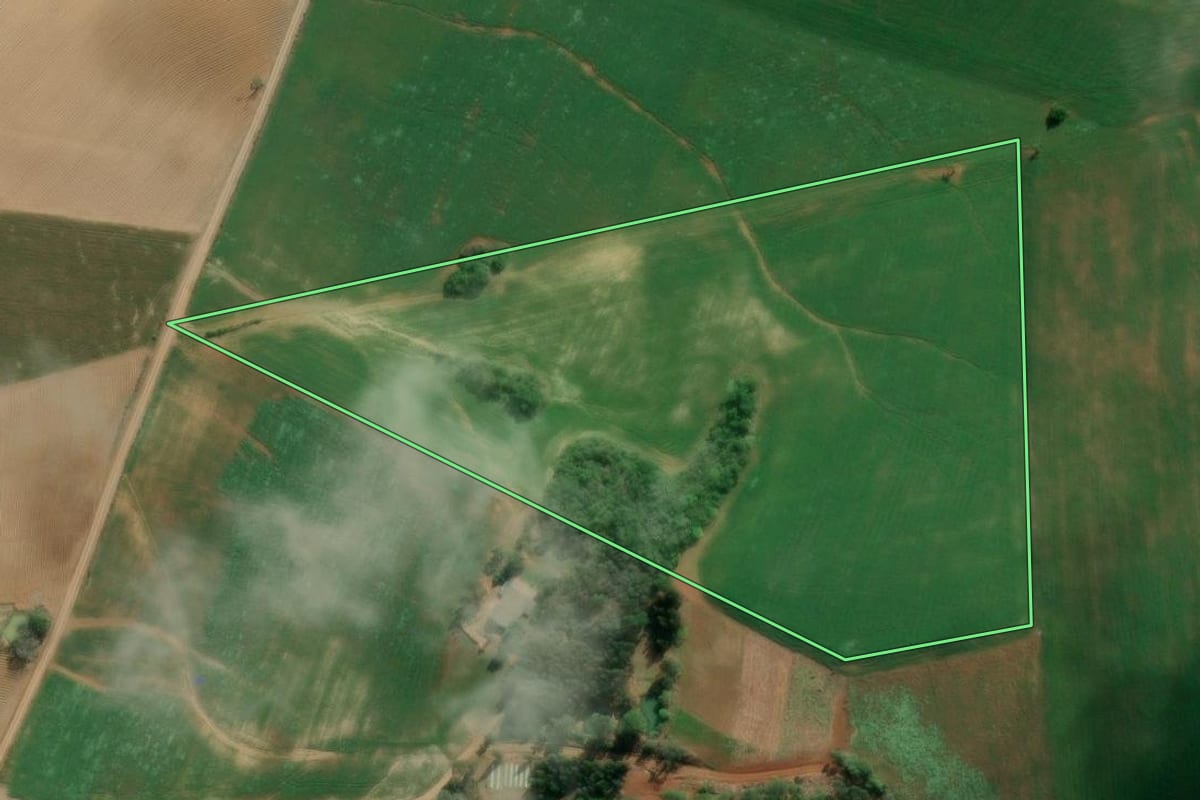 Imagem de satélite do imóvel rural em Imbituva (PR), com o contorno declarado no CAR desenhado por cima.