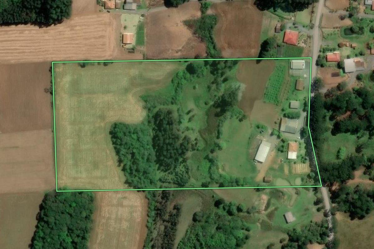 Imagem de satélite do imóvel rural em Imbituva (PR), com o contorno declarado no CAR desenhado por cima.