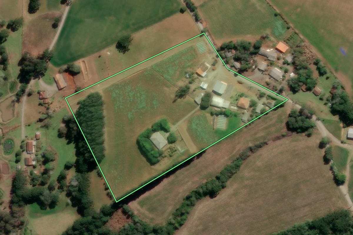 Imagem de satélite do imóvel rural em Imbituva (PR), com o contorno declarado no CAR desenhado por cima.