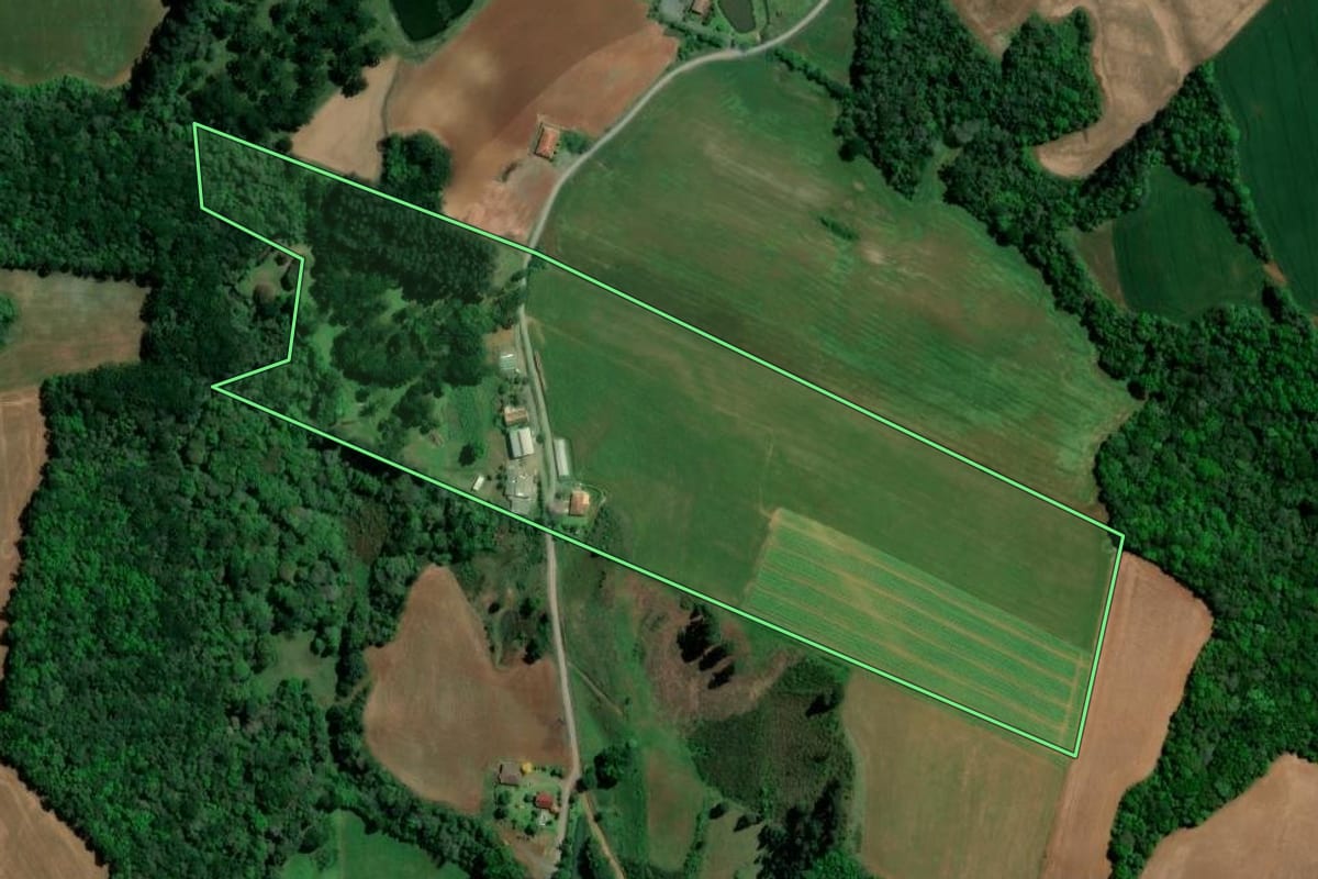 Imagem de satélite do imóvel rural em Imbituva (PR), com o contorno declarado no CAR desenhado por cima.
