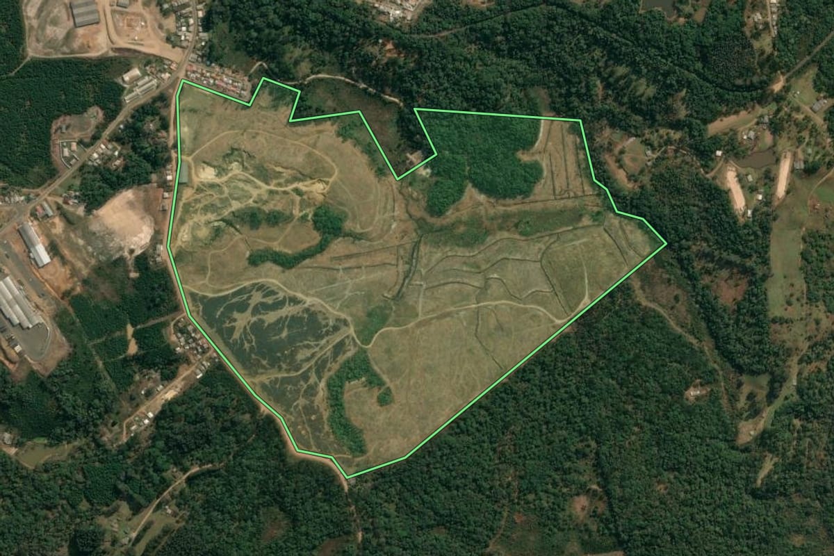 Imagem de satélite do imóvel rural em Inácio Martins (PR), com o contorno declarado no CAR desenhado por cima.