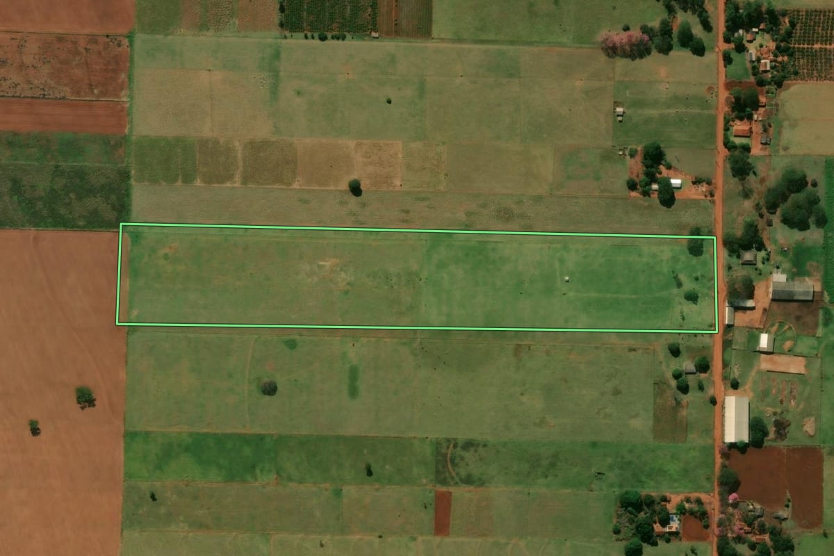 Imagem de satélite do imóvel rural em Itaúna do Sul (PR), com o contorno declarado no CAR desenhado por cima.