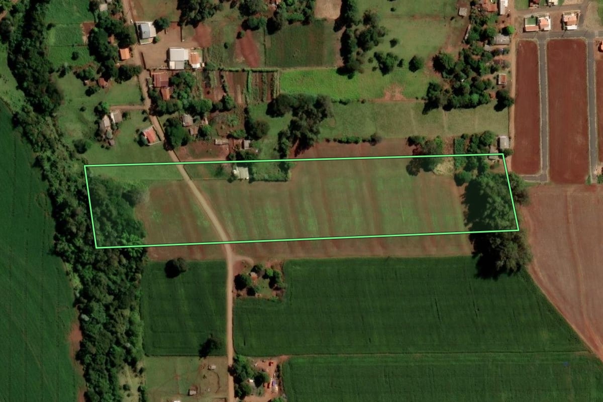 Imagem de satélite do imóvel rural em Janiópolis (PR), com o contorno declarado no CAR desenhado por cima.