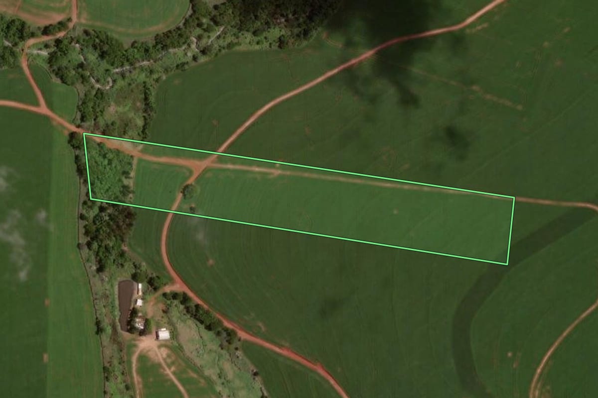Imagem de satélite do imóvel rural em Janiópolis (PR), com o contorno declarado no CAR desenhado por cima.