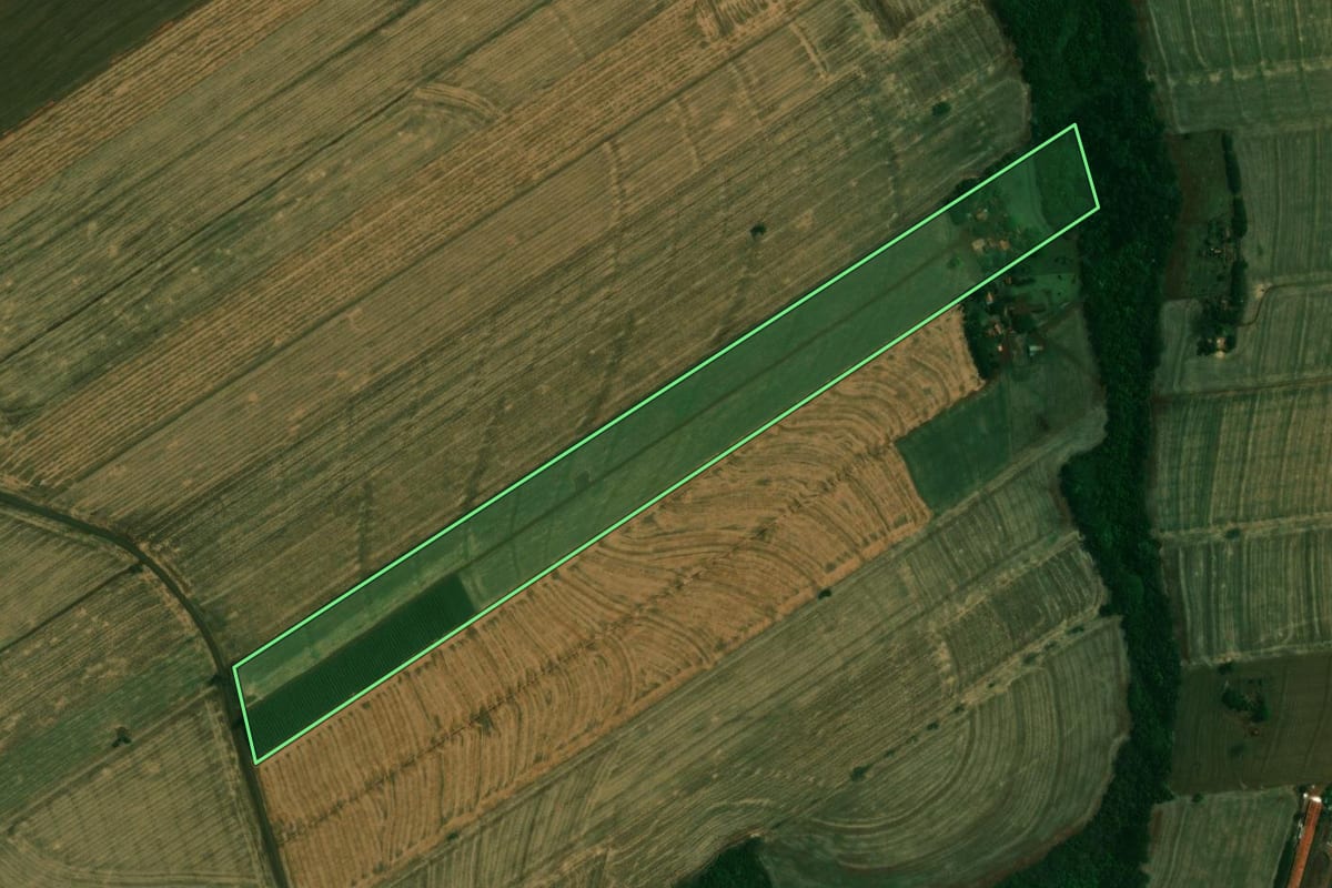 Imagem de satélite do imóvel rural em Jesuítas (PR), com o contorno declarado no CAR desenhado por cima.