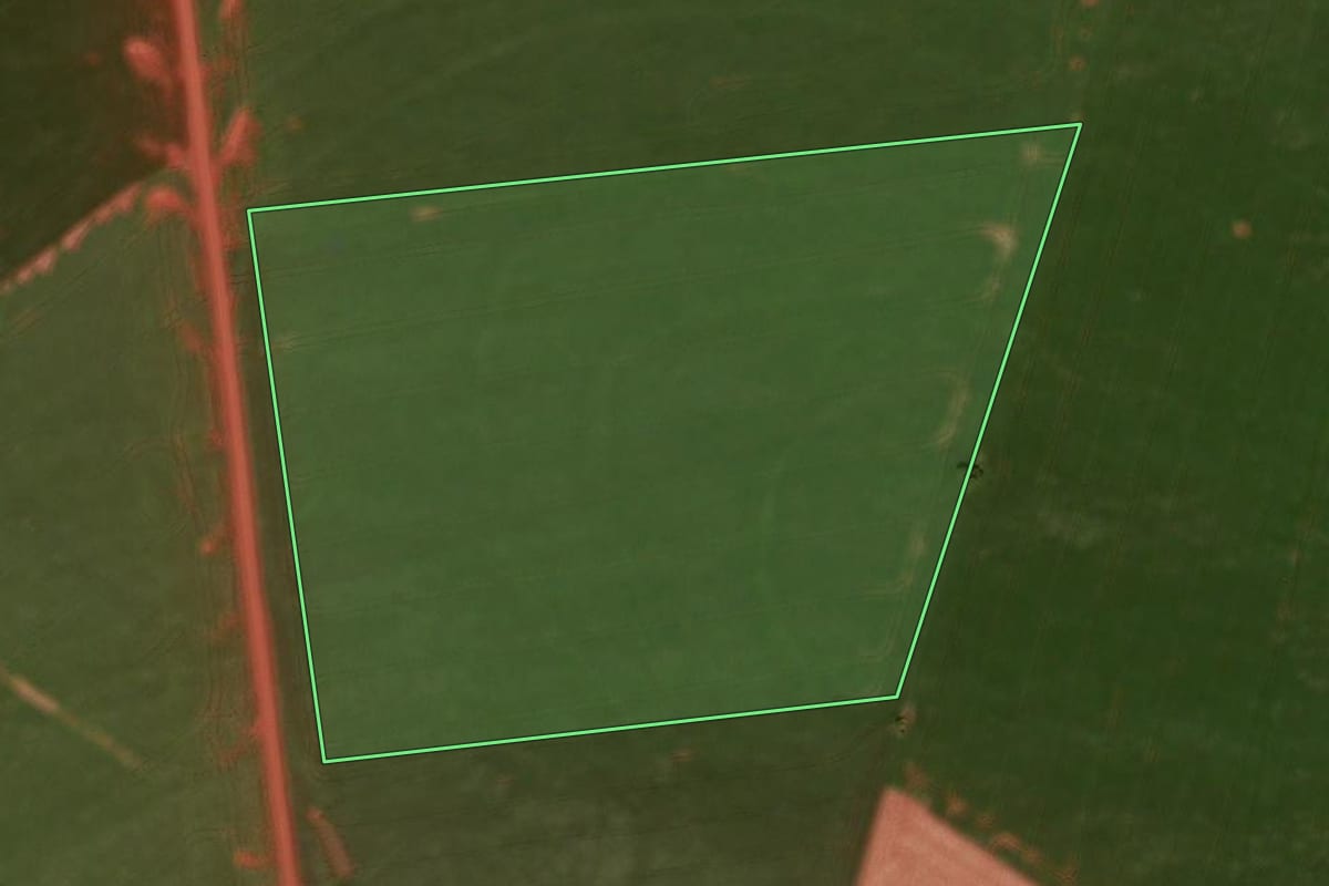 Imagem de satélite do imóvel rural em Juranda (PR), com o contorno declarado no CAR desenhado por cima.