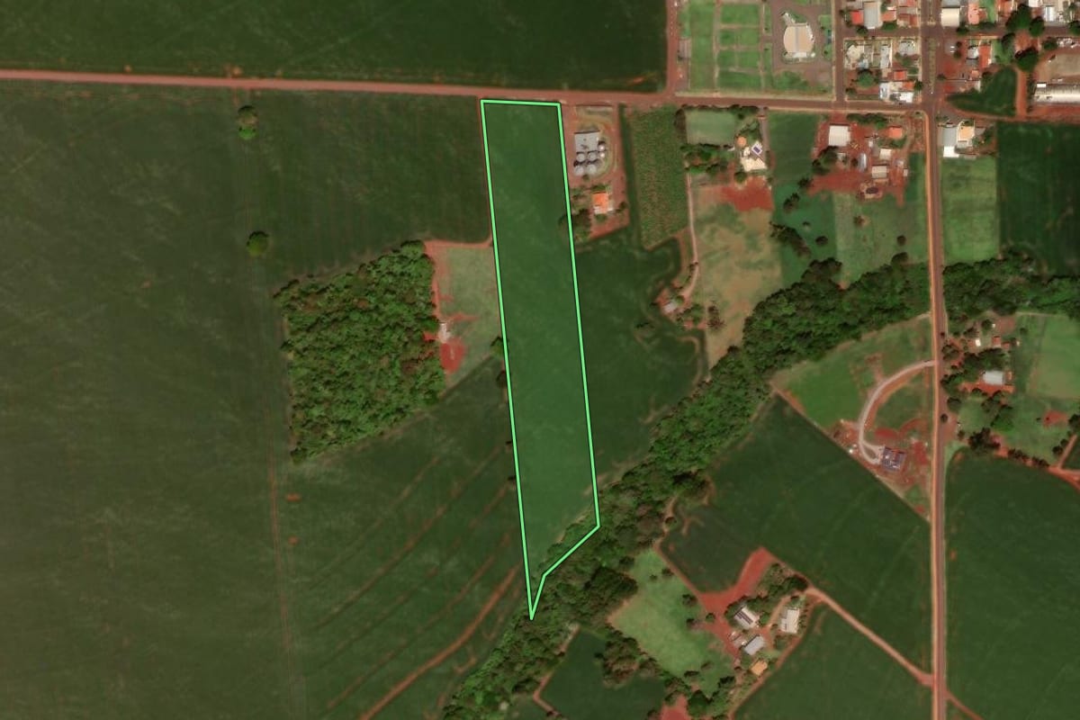 Imagem de satélite do imóvel rural em Juranda (PR), com o contorno declarado no CAR desenhado por cima.
